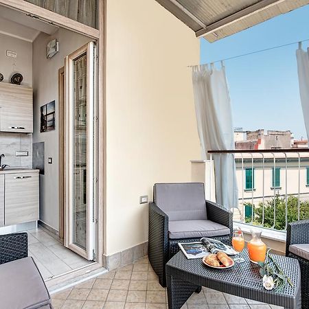Giggino'S Flat - Live Like A Local Apartment Наполи Екстериор снимка